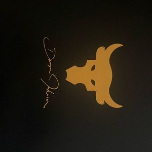 Women’s white UA size 11 New in box.